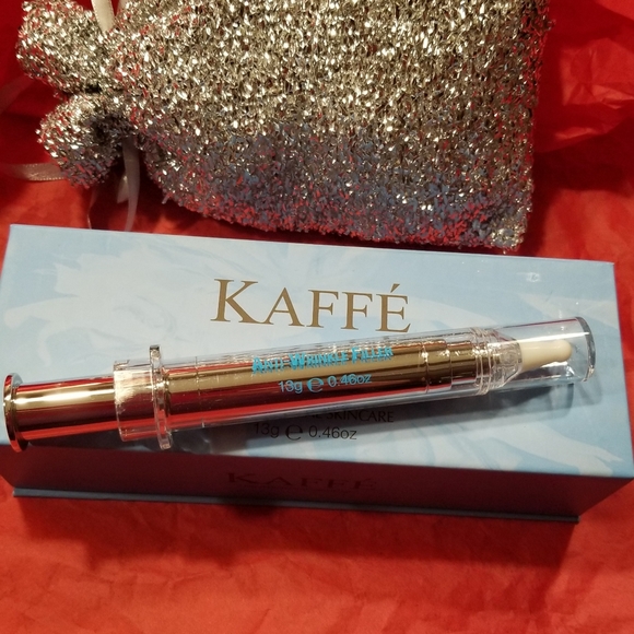 INSTANT WRINKLE REMOVER MSRP $150 - Picture 2 of 6